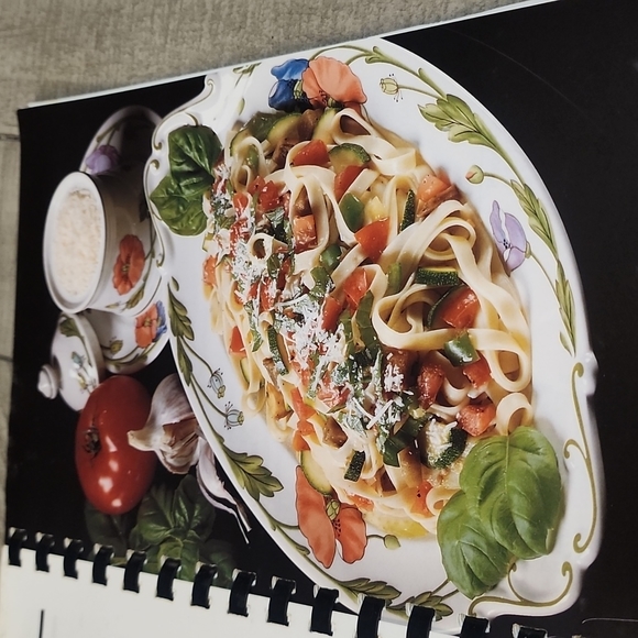 LIGHT AND EASY FOR TWO COOKBOOK 1991 - Picture 6 of 8